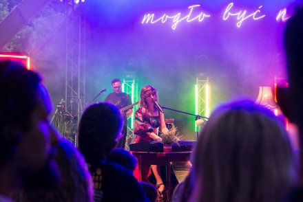 Koncert zespołu Kwiat Jabłoni w wiślańskim amfiteatrze